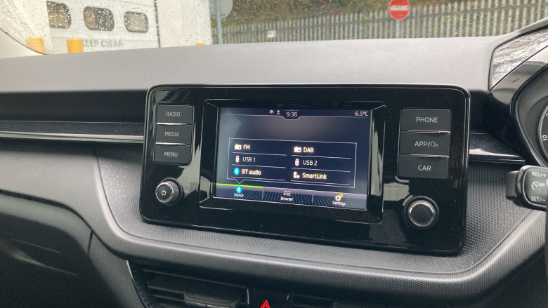 Skoda Fabia 1.0 MPI 80 SE Comfort 5dr Petrol Hatchback